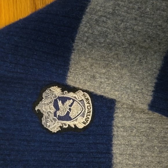 Harry Potter Quidditch Ravenclaw Sweater - Picture 2 of 4